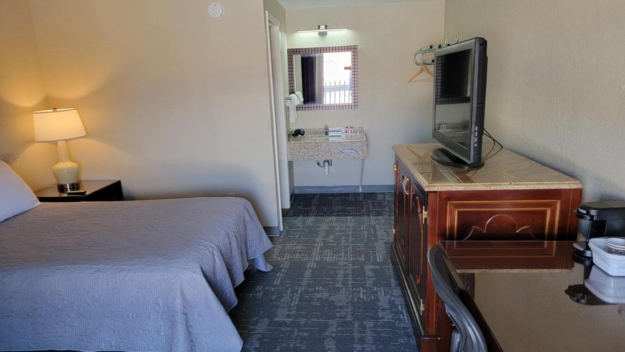 بانجور Queen City Inn المظهر الخارجي الصورة