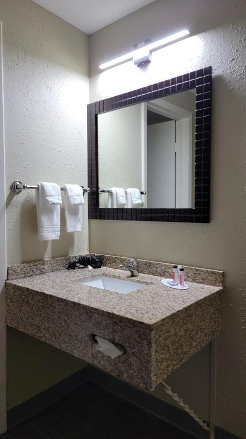 بانجور Queen City Inn المظهر الخارجي الصورة