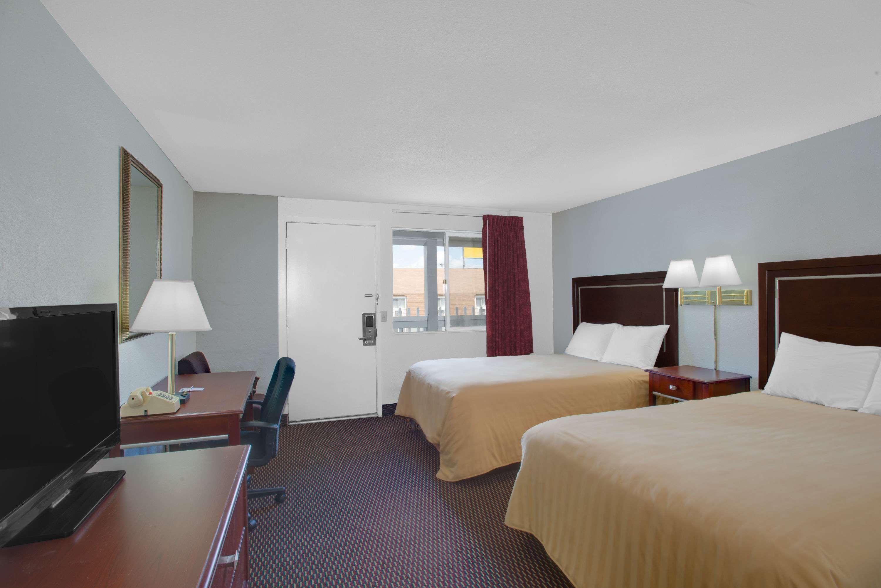 بانجور Queen City Inn المظهر الخارجي الصورة