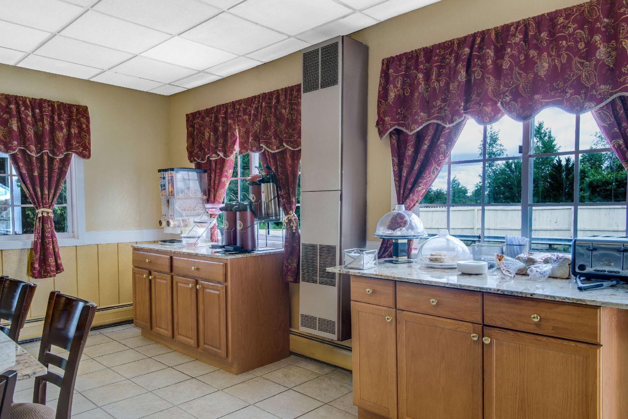 بانجور Queen City Inn المظهر الخارجي الصورة