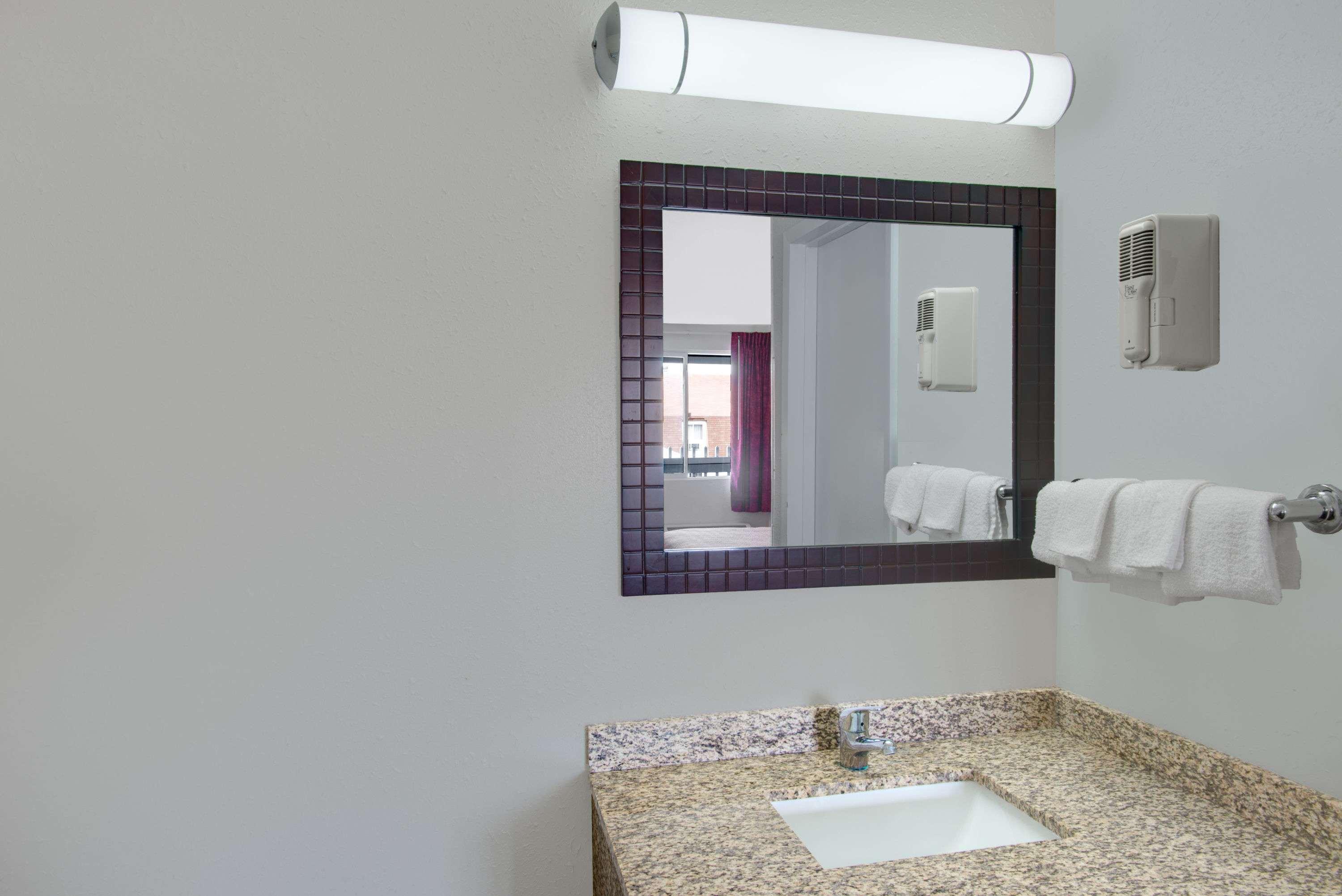 بانجور Queen City Inn المظهر الخارجي الصورة